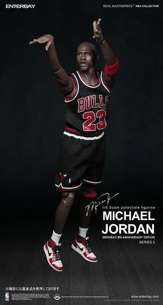 1/6 Real Masterpiece Collectible Figure/ Michael Jordan Series 2 #23 Black Uniformㅤ – Enterbay – ActionFigureBrasil — detalhe do produto