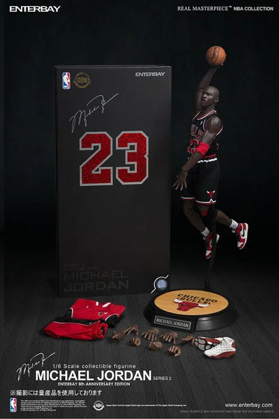 1/6 Real Masterpiece Collectible Figure/ Michael Jordan Series 2 #23 Black Uniformㅤ – Enterbay – ActionFigureBrasil — ângulo diferente