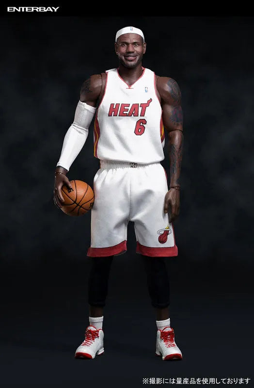 1/6 Real Masterpiece Collectible Figure NBA Collection LeBron Jamesㅤ – Enterbay – ActionFigureBrasil
