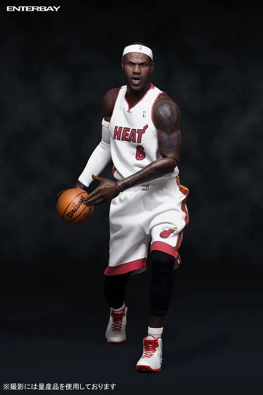 1/6 Real Masterpiece Collectible Figure NBA Collection LeBron Jamesㅤ – Enterbay – ActionFigureBrasil