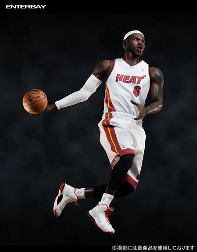 1/6 Real Masterpiece Collectible Figure NBA Collection LeBron Jamesㅤ – Enterbay – ActionFigureBrasil — detalhe do produto