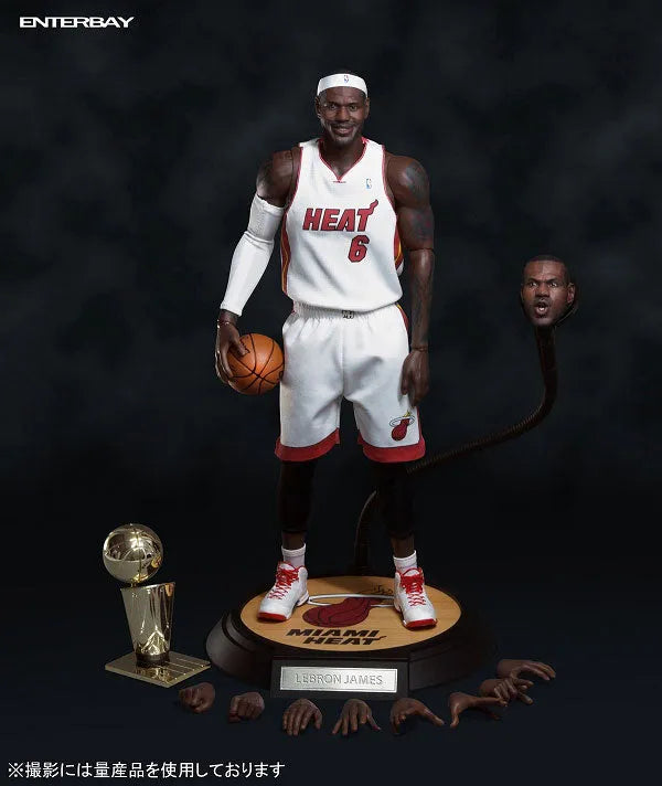 1/6 Real Masterpiece Collectible Figure NBA Collection LeBron Jamesㅤ – Enterbay – ActionFigureBrasil