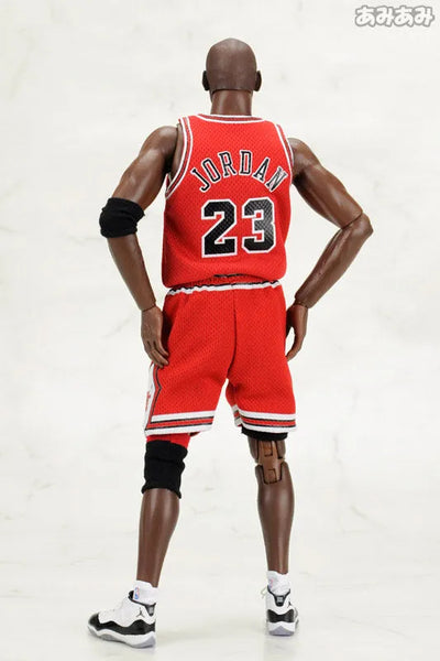 1/6 Real Masterpiece Collectible Figure NBA Collection Michael Jordan "I'm Legend #23" Load Uniform Ver.ㅤ – Enterbay – ActionFigureBrasil — iluminação de estúdio