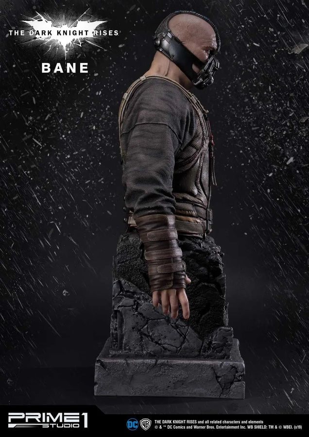 Busto de tamaño natural de Darkseid de la Liga de la Justicia