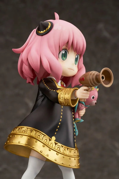 Anya Forger – FURYU Corporation – ActionFigure Brasil — ângulo diferente