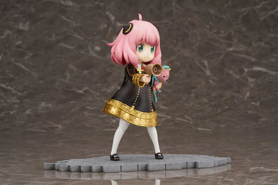 Anya Forger – FURYU Corporation – ActionFigure Brasil — ambientada