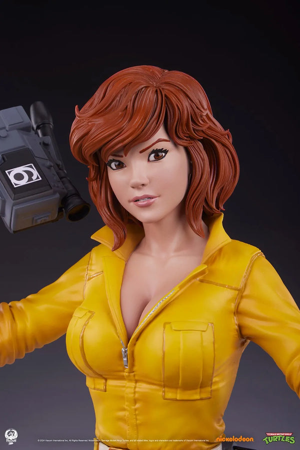 April O’Neil - LIMITED EDITION: 400 – PCS – ActionFigure Brasil