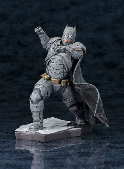 ARTFX+ - Batman vs Superman Dawn of Justice: Batman DAWN OF JUSTICE 1/10ㅤ – Kotobukiya – ActionFigureBrasil