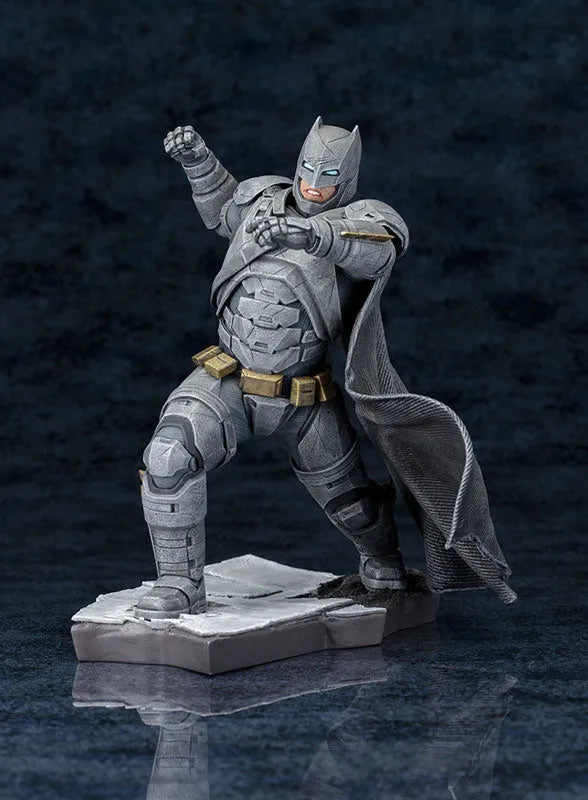 ARTFX+ - Batman vs Superman Dawn of Justice: Batman DAWN OF JUSTICE 1/10ㅤ – Kotobukiya – ActionFigureBrasil