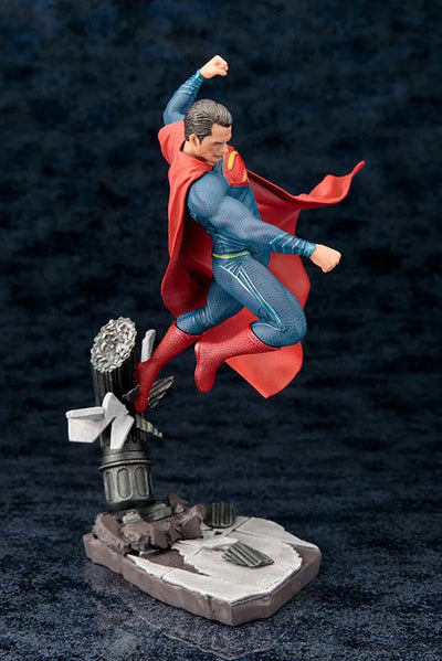 ARTFX+ - Batman vs Superman Dawn of Justice: Superman DAWN OF JUSTICE 1/10ㅤ – Kotobukiya – ActionFigureBrasil — close