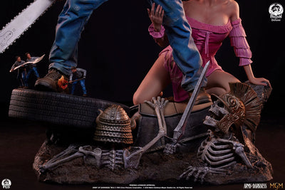 Ash Deluxe Edition - LIMITED EDITION: 250 (Deluxe Edition) – PCS – ActionFigure Brasil — com base expositora