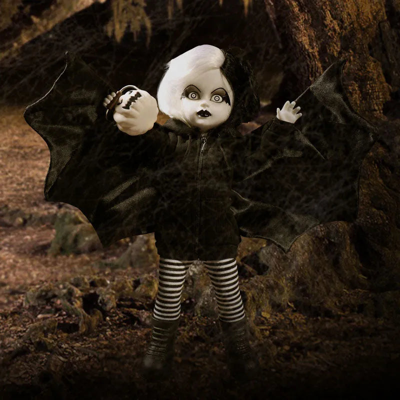 Asia/Mamegyorai Exclusive Living Dead Dolls / Halloween 2018 Vesper Black & White verㅤ – Mezco – ActionFigureBrasil