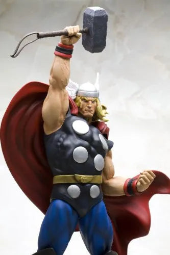 Avengers - Thor - Fine Art Statue - 1/6 - Classic Ver. (Kotobukiya)ㅤ – Kotobukiya – ActionFigureBrasil — com base expositora
