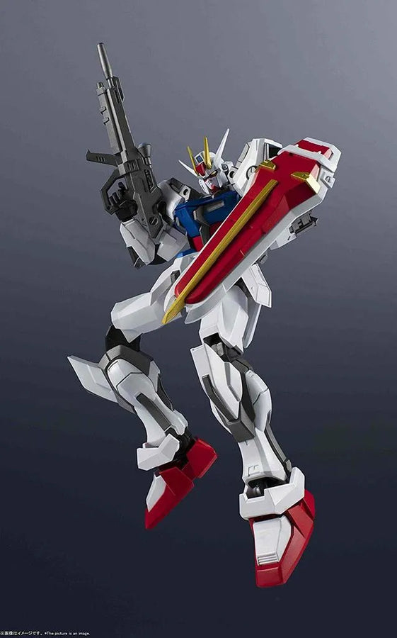 Bandai Gundam Universe GAT-X105 Strike Gundam Figure (Gundam SEED)ㅤ – Bandai Spirits – ActionFigureBrasil