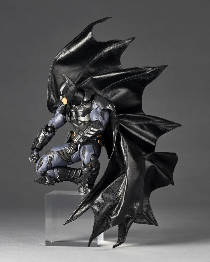 Batman: Arkham Knight – Kaiyodo – ActionFigure Brasil — ângulo diferente