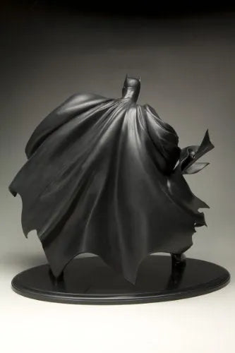 Batman - ARTFX Statue - 1/6 - Black Costume (Kotobukiya)ㅤ – Kotobukiya – ActionFigureBrasil