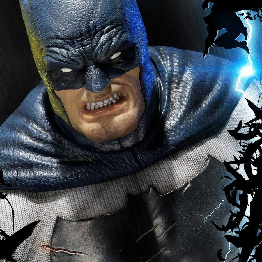 Batman (Blue Version) Batman: Arkham City (The Dark Knight Returns) – Prime1Studio – ActionFigure Brasil