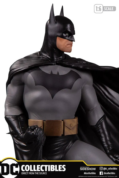 Batman (Deluxe) - LIMITED EDITION: 5000 – DC Direct – ActionFigure Brasil — iluminação de estúdio