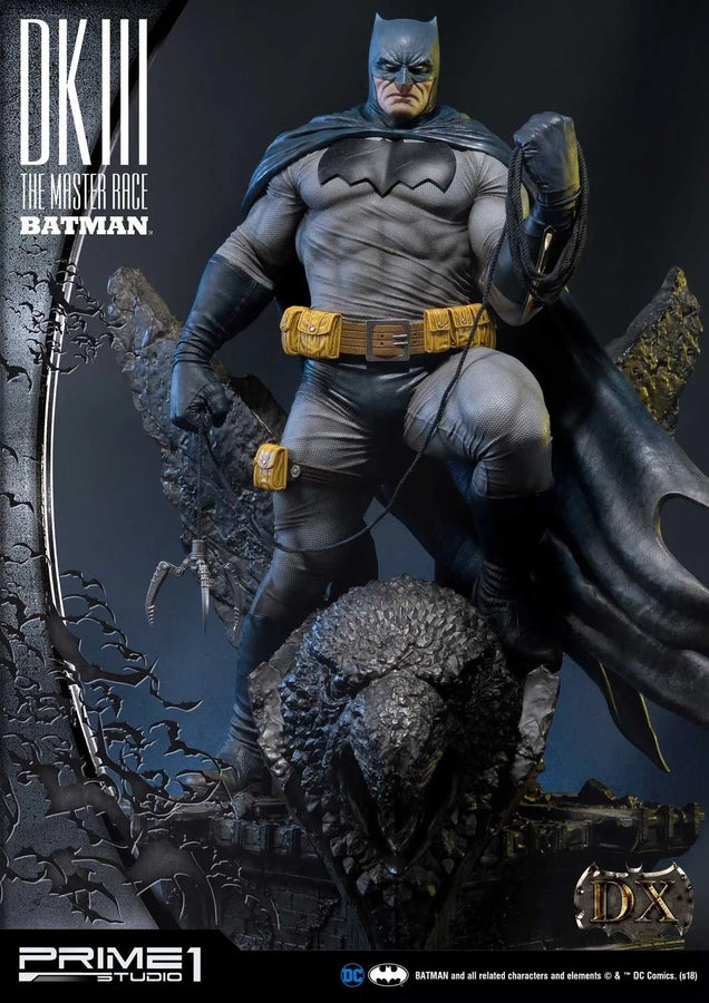 Batman (Deluxe Version) Batman Dark Knight III The Master Race (Comics) – Prime1Studio – ActionFigure Brasil