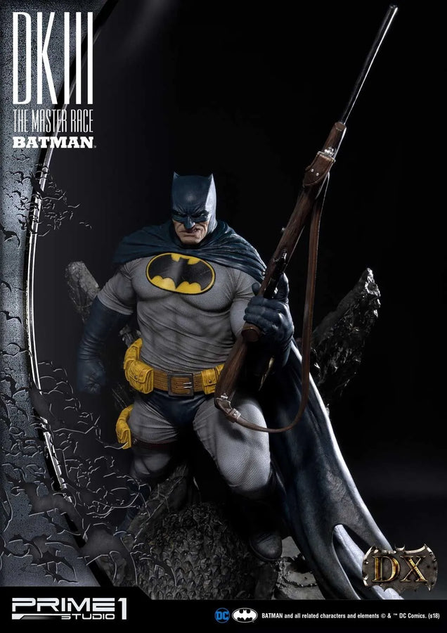 Batman (Deluxe Version) Batman Dark Knight III The Master Race (Comics) – Prime1Studio – ActionFigure Brasil