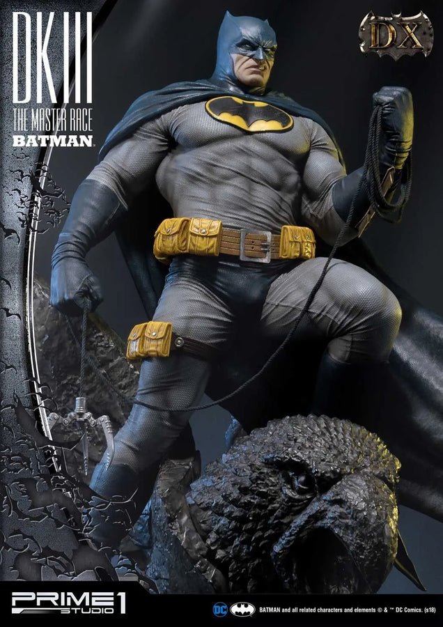 Batman (Deluxe Version) Batman Dark Knight III The Master Race (Comics) – Prime1Studio – ActionFigure Brasil