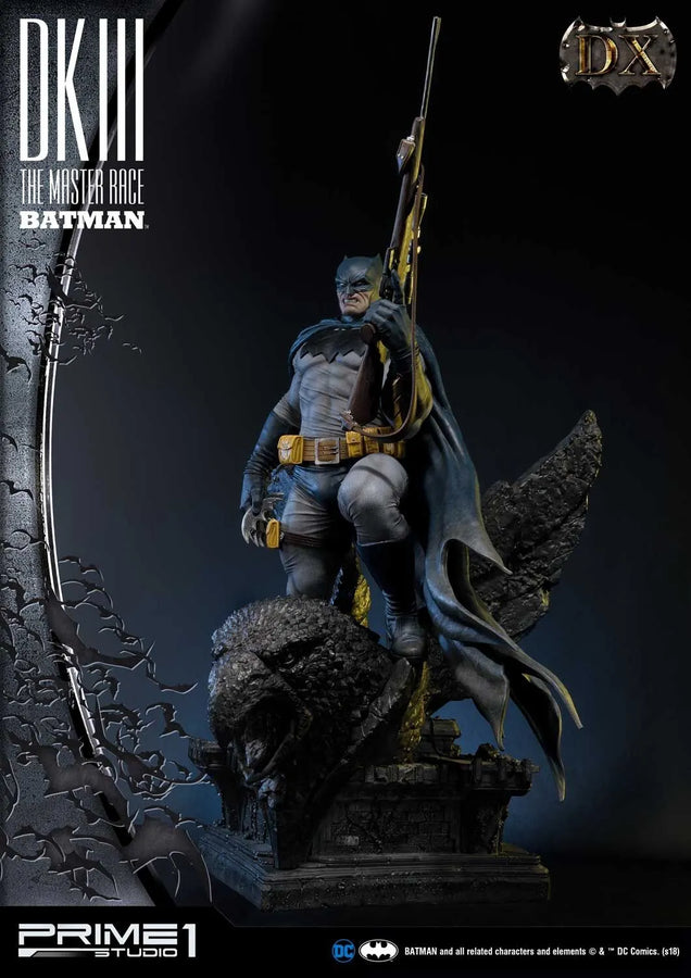 Batman (Deluxe Version) Batman Dark Knight III The Master Race (Comics) – Prime1Studio – ActionFigure Brasil