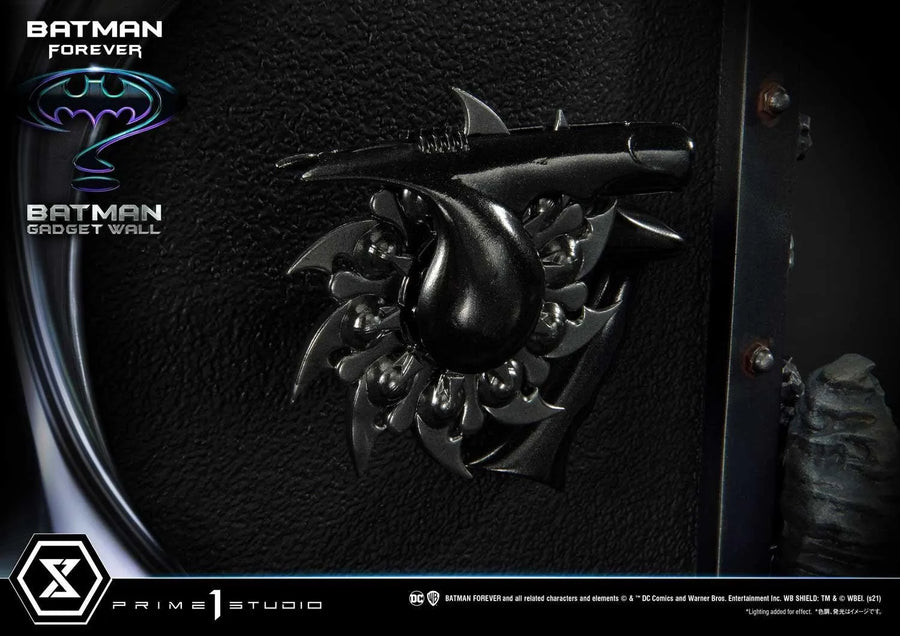 Batman Gadget Wall (Regular Version) Batman Forever – Prime1Studio – ActionFigure Brasil