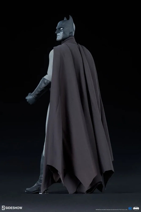 Batman (Noir Version) - LIMITED EDITION: 500 – Sideshow Collectibles – ActionFigure Brasil