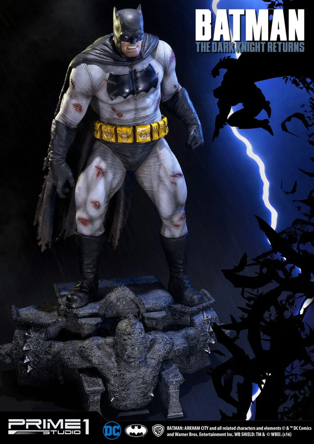 Batman (Regular Version) Batman: Arkham City – Prime1Studio – ActionFigure Brasil