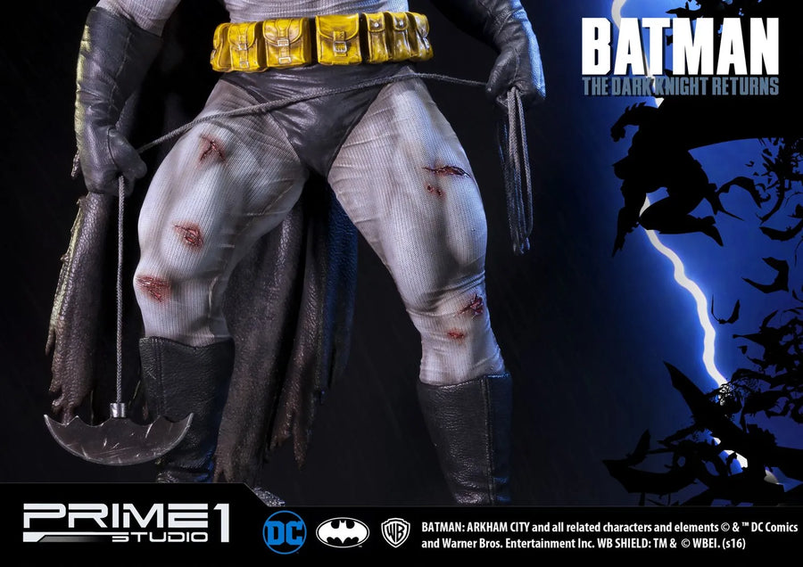 Batman (Regular Version) Batman: Arkham City – Prime1Studio – ActionFigure Brasil