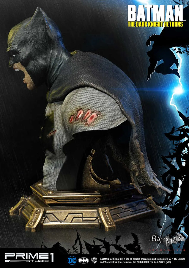Batman (Regular Version) Batman: Arkham City (The Dark Knight Returns) – Prime1Studio – ActionFigure Brasil