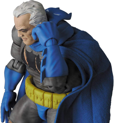 Batman: The Dark Knight Returns - Batman - Bruce Wayne - Mafex No.119 - The Dark Knight Triumphant (Medicom Toy)ㅤ – Medicom Toy – ActionFigureBrasil — detalhe do produto