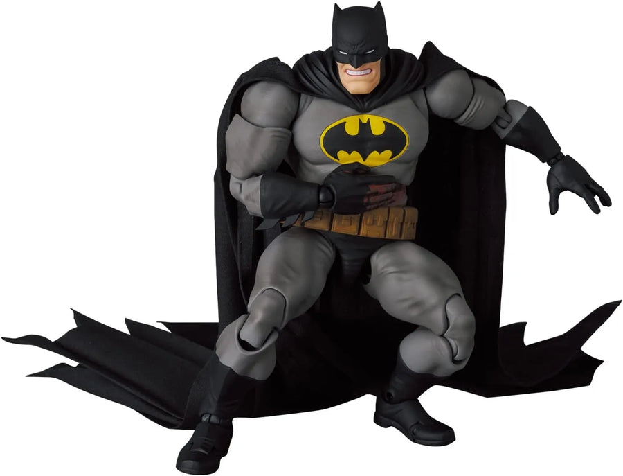 Batman: The Dark Knight Returns - Batman - Mafex (No.205) - & Horse (Medicom Toy)ㅤ – Medicom Toy – ActionFigureBrasil