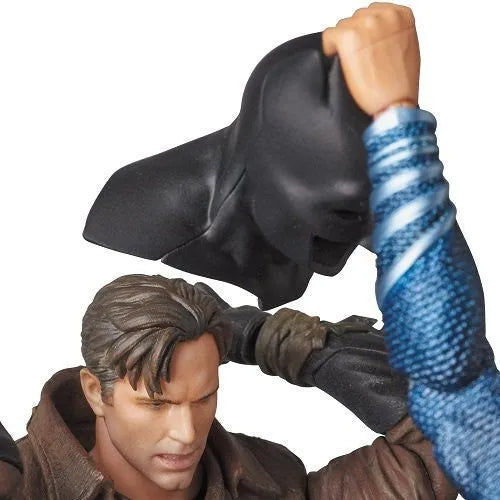 Batman v Superman: Dawn of Justice - Batman - Mafex No.031 - Knightmare (Medicom Toy)ㅤ – Medicom Toy – ActionFigureBrasil