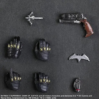 Batman v Superman: Dawn of Justice - Batman - Play Arts Kai (Square Enix)ㅤ – Square Enix – ActionFigureBrasil — com base expositora
