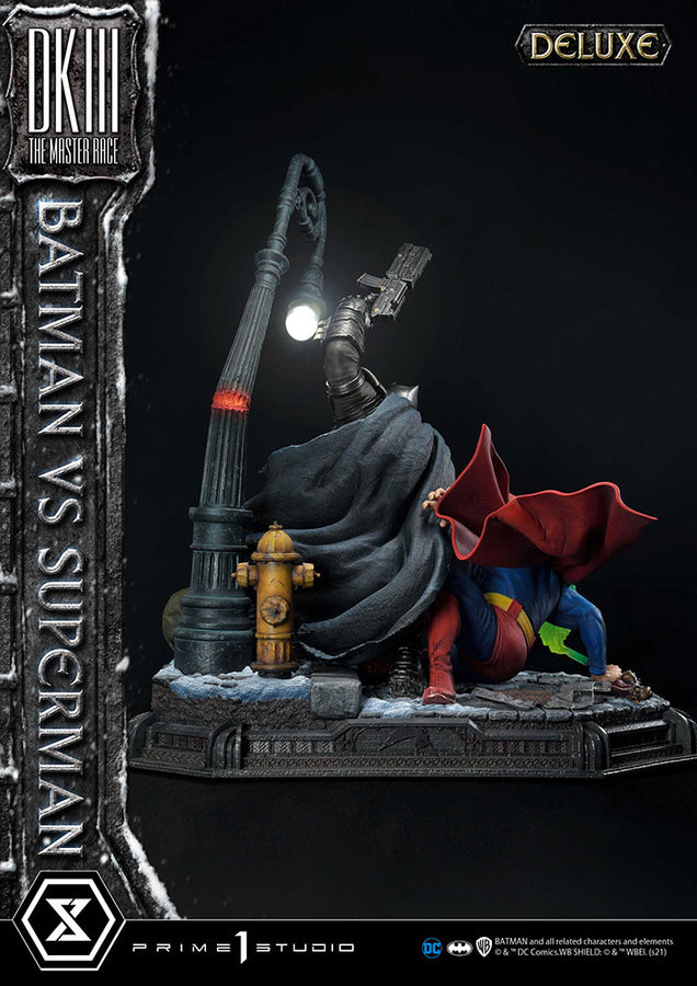 Batman Versus Superman (Deluxe Version)