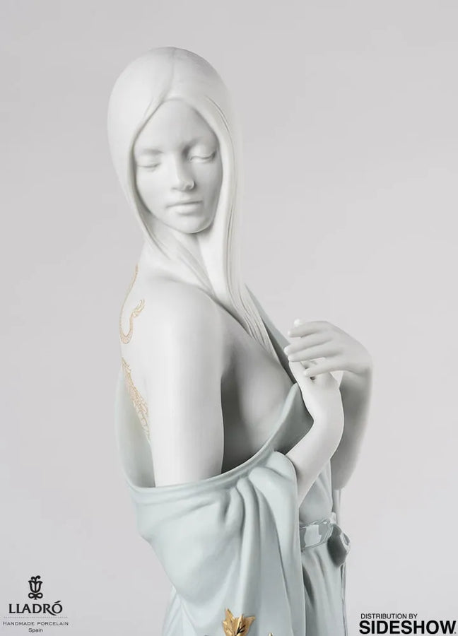 Beauty with Dragon Tattoo Woman – Lladró – ActionFigure Brasil