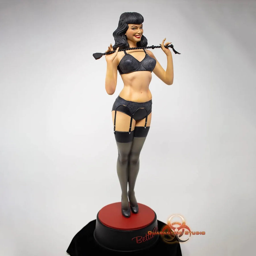 Bettie Page – Quarantine Studio – ActionFigure Brasil