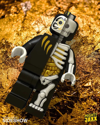 Bigger Micro Anatomic - Daruma (Prosperity) - LIMITED EDITION: 200 – Mighty Jaxx – ActionFigure Brasil — ângulo diferente