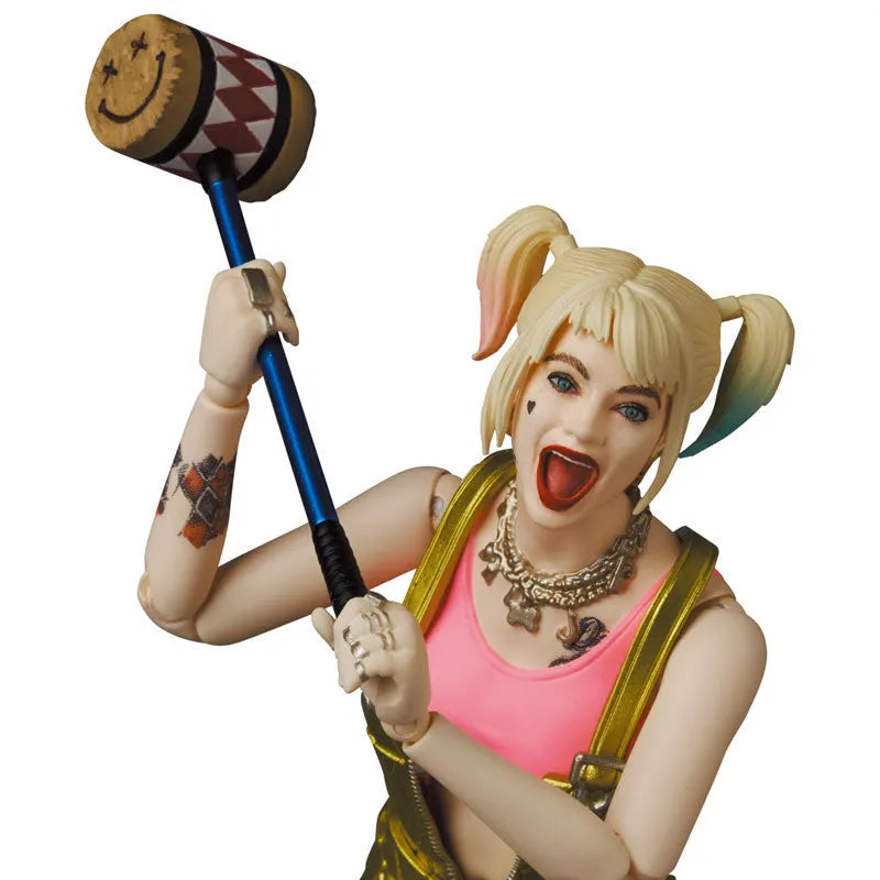 Birds of Prey - Bruce - Harley Quinn - Mafex No.153 - Overalls Ver. (Medicom Toy)ㅤ – Medicom Toy – ActionFigureBrasil