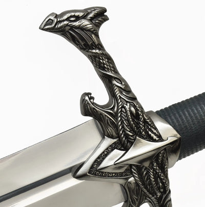 Blackfyre - LIMITED EDITION: 2500 – Valyrian Steel – ActionFigure Brasil — com base expositora