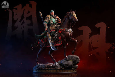 Blade-Wielding Guan Yu (Colored Version) – Infinity Studio – ActionFigure Brasil — com base expositora
