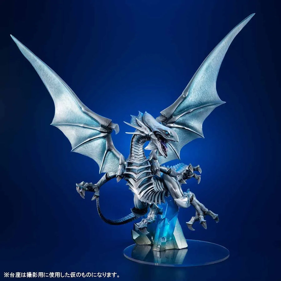 Blue-Eyes White Dragon (Holographic Edition) – MegaHouse – ActionFigure Brasil