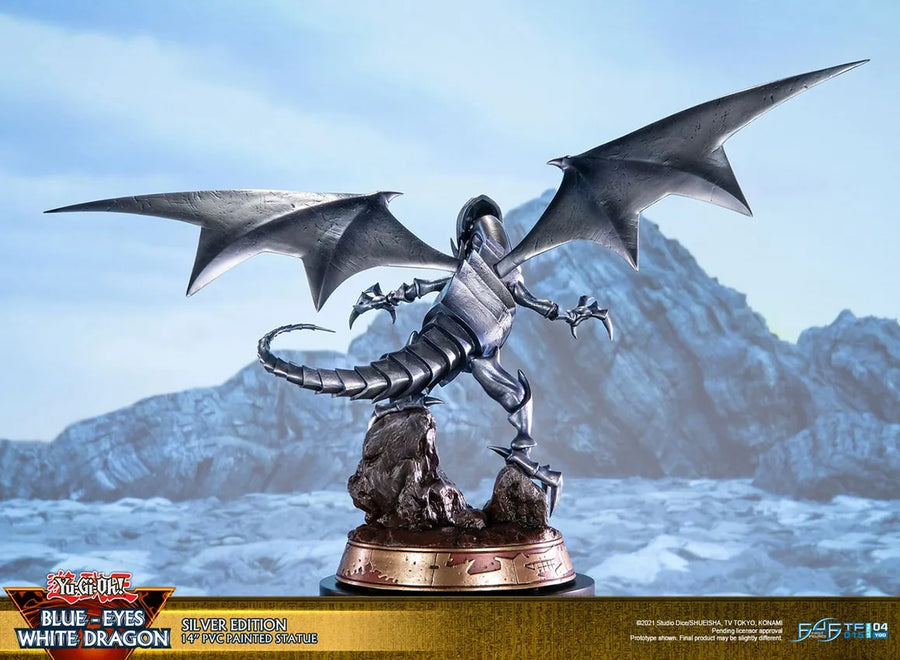 Blue-Eyes White Dragon (Silver Variant) (Silver) – First 4 Figures – ActionFigure Brasil