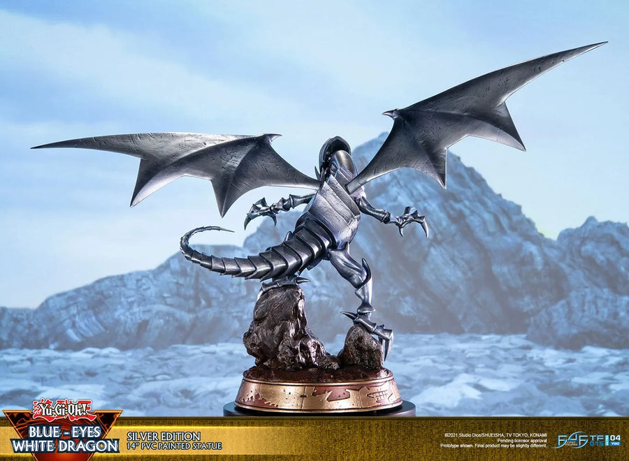 Blue-Eyes White Dragon (Silver Variant) (Silver) – First 4 Figures – ActionFigure Brasil