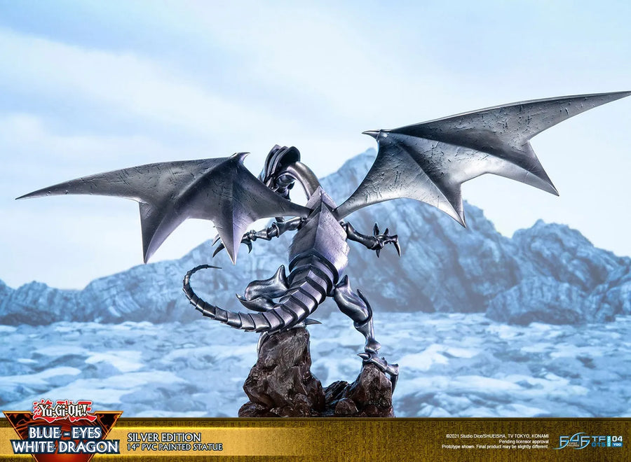 Blue-Eyes White Dragon (Silver Variant) (Silver) – First 4 Figures – ActionFigure Brasil