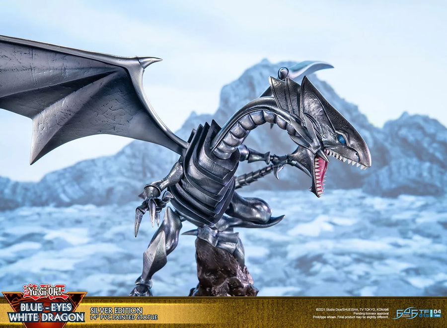 Blue-Eyes White Dragon (Silver Variant) (Silver) – First 4 Figures – ActionFigure Brasil