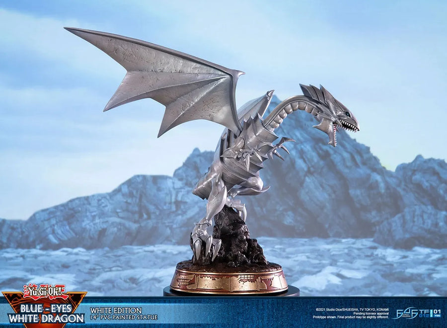 Blue-Eyes White Dragon (White Variant) (White) – First 4 Figures – ActionFigure Brasil