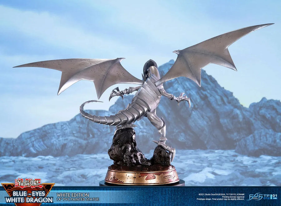 Blue-Eyes White Dragon (White Variant) (White) – First 4 Figures – ActionFigure Brasil