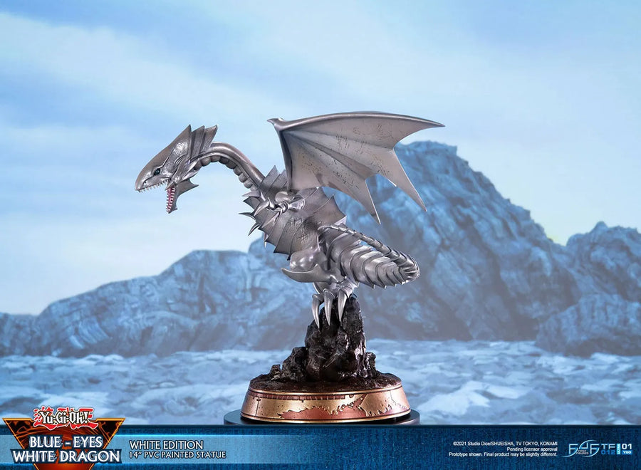 Blue-Eyes White Dragon (White Variant) (White) – First 4 Figures – ActionFigure Brasil